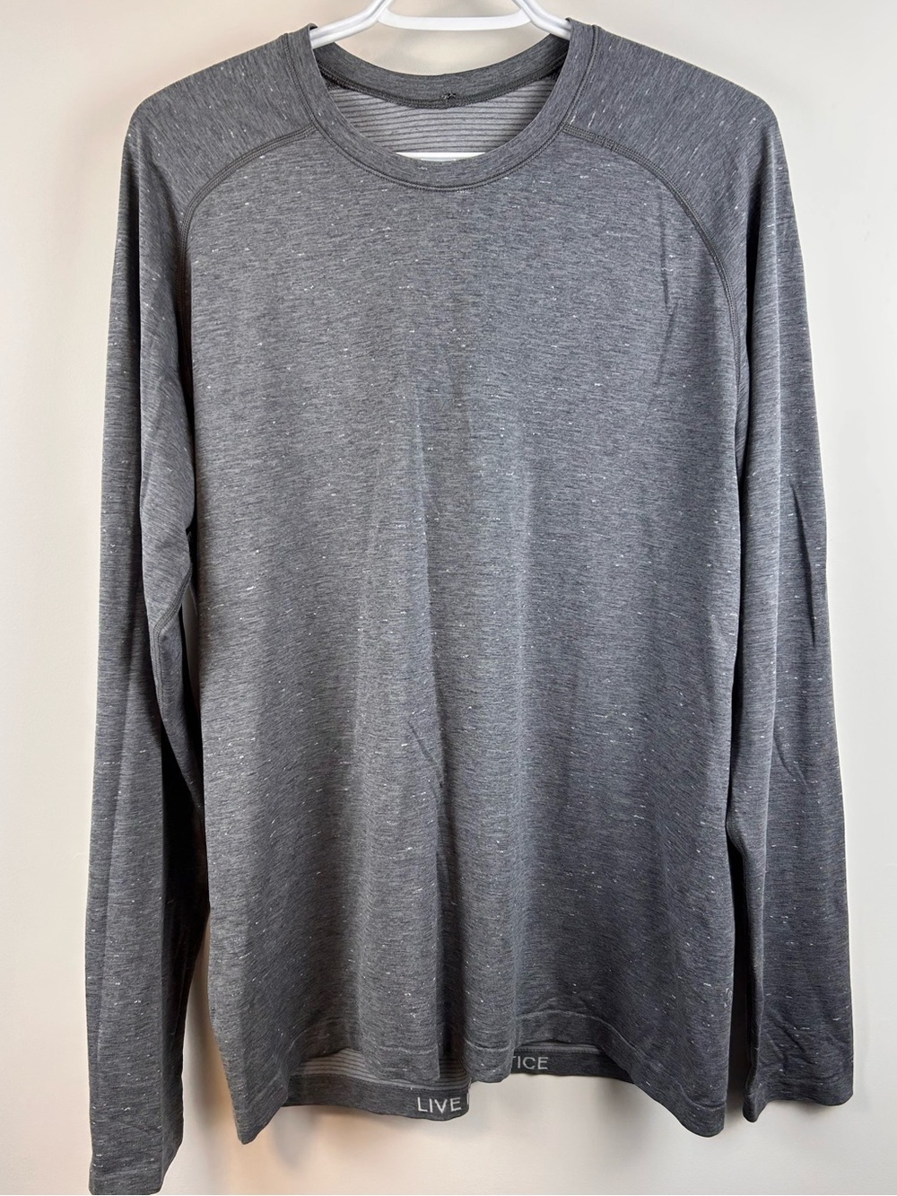 Lululemon Live In Practice Long Sleeve Shirt Men’s Large Grey Athletic Top